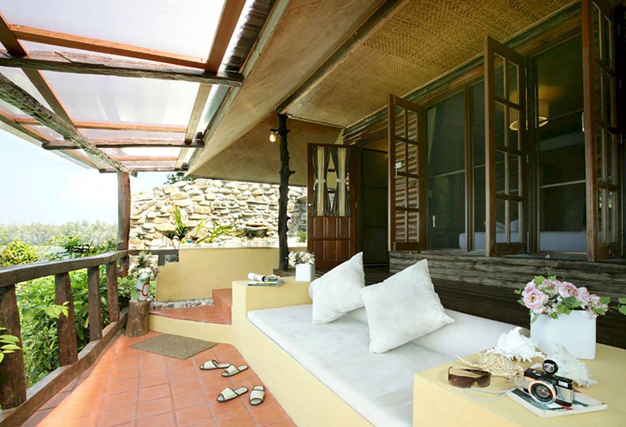 Captain Hook Resort @Koh Kood Ko Kut Kültér fotó